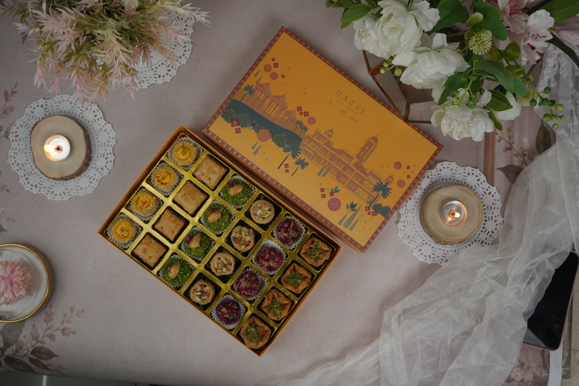 ROYAL CASHEW & BAKLAWA TREASURY 24 PCS Thumbnail 4