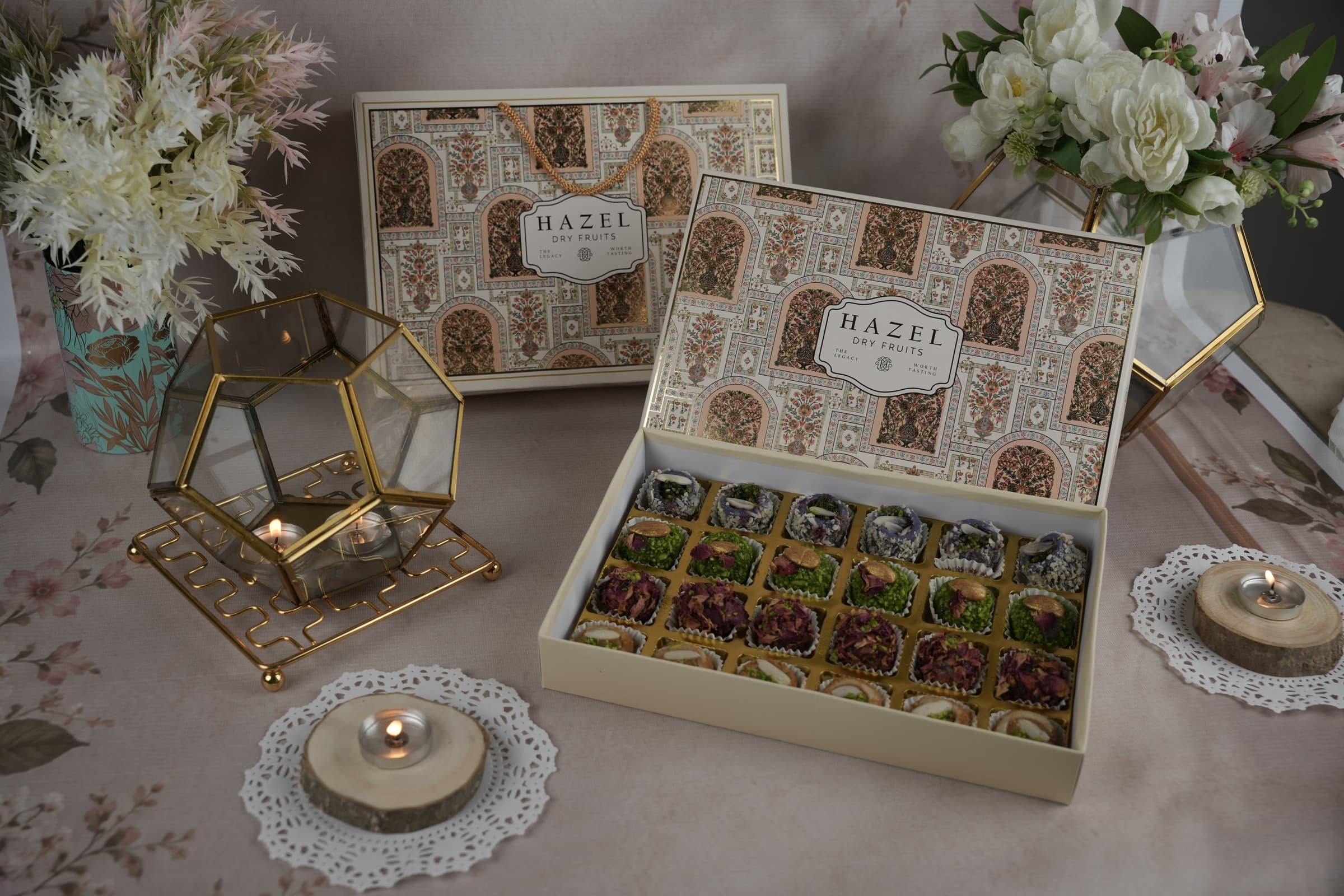 THE ROYAL MITHAI BOX 24 PCS Thumbnail 3